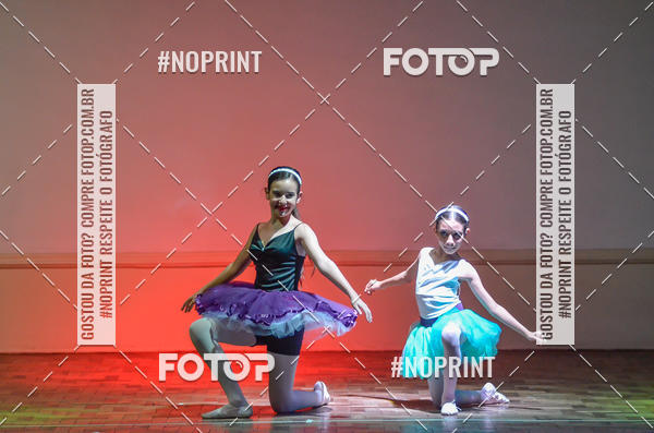 Buy your photos of the eventApresentao de dana  da Escola Uruguai na Escola Rainha do Brasil on Fotop