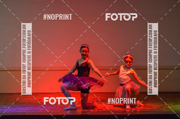 Buy your photos of the eventApresentao de dana  da Escola Uruguai na Escola Rainha do Brasil on Fotop