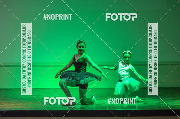 Buy your photos of the eventApresentao de dana  da Escola Uruguai na Escola Rainha do Brasil on Fotop