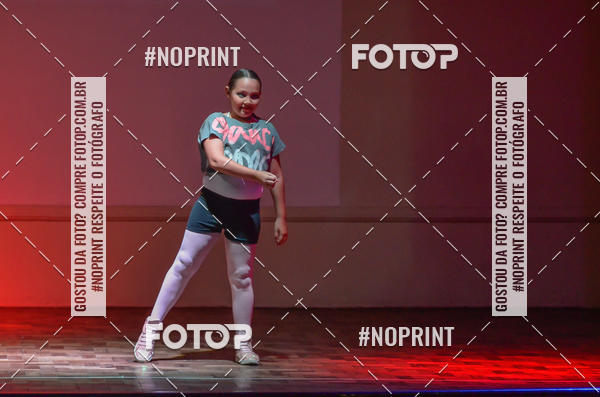 Buy your photos of the eventApresentao de dana  da Escola Uruguai na Escola Rainha do Brasil on Fotop