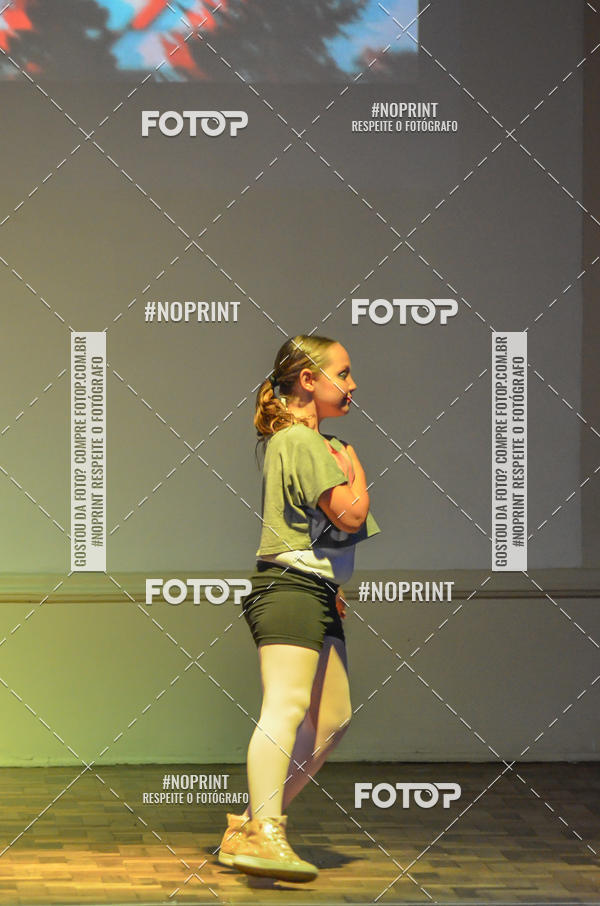 Buy your photos of the eventApresentao de dana  da Escola Uruguai na Escola Rainha do Brasil on Fotop