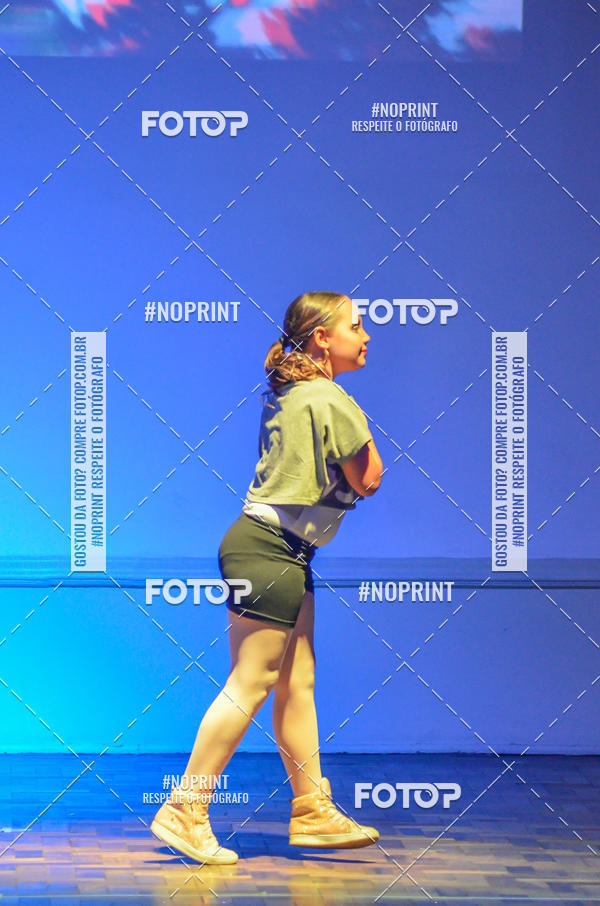 Buy your photos of the eventApresentao de dana  da Escola Uruguai na Escola Rainha do Brasil on Fotop