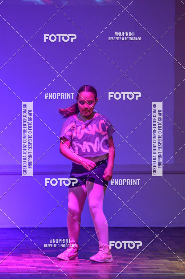 Buy your photos of the eventApresentao de dana  da Escola Uruguai na Escola Rainha do Brasil on Fotop