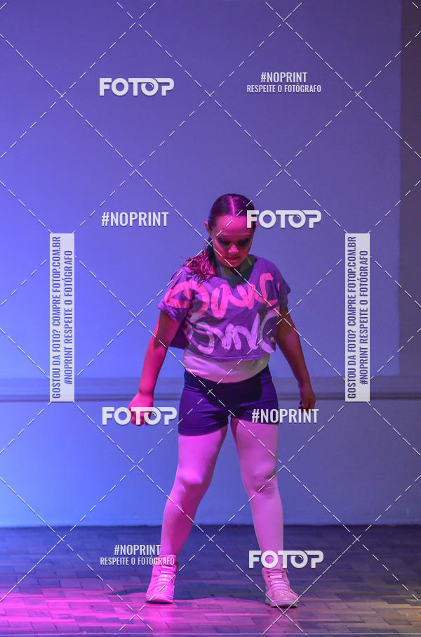 Buy your photos of the eventApresentao de dana  da Escola Uruguai na Escola Rainha do Brasil on Fotop