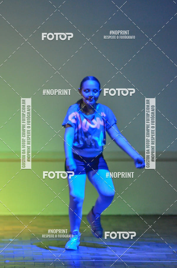 Buy your photos of the eventApresentao de dana  da Escola Uruguai na Escola Rainha do Brasil on Fotop