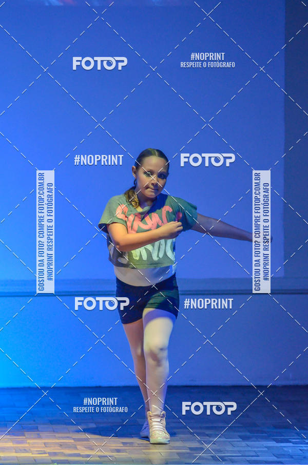 Buy your photos of the eventApresentao de dana  da Escola Uruguai na Escola Rainha do Brasil on Fotop