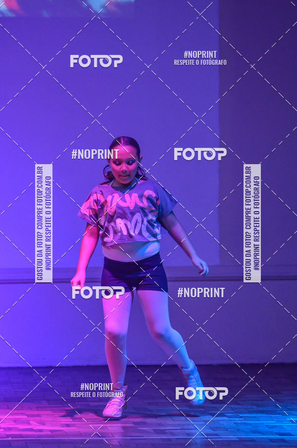 Buy your photos of the eventApresentao de dana  da Escola Uruguai na Escola Rainha do Brasil on Fotop