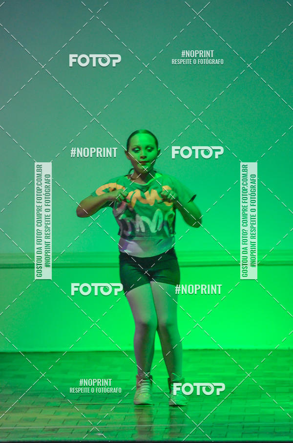 Buy your photos of the eventApresentao de dana  da Escola Uruguai na Escola Rainha do Brasil on Fotop