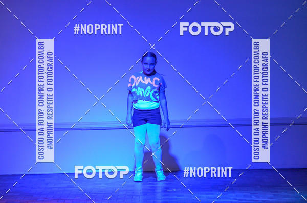 Buy your photos of the eventApresentao de dana  da Escola Uruguai na Escola Rainha do Brasil on Fotop