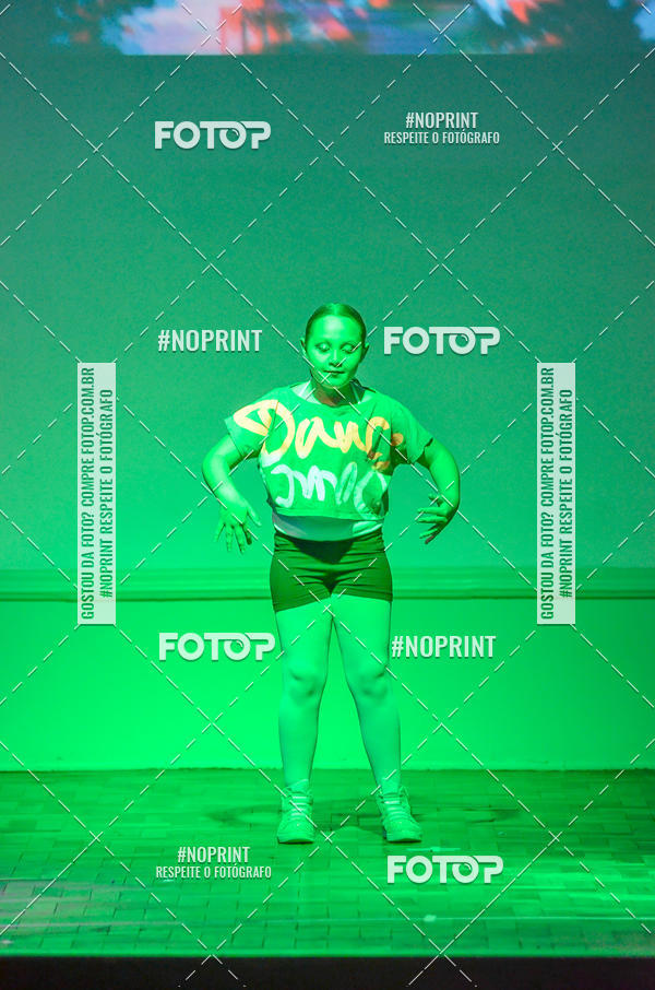 Buy your photos of the eventApresentao de dana  da Escola Uruguai na Escola Rainha do Brasil on Fotop