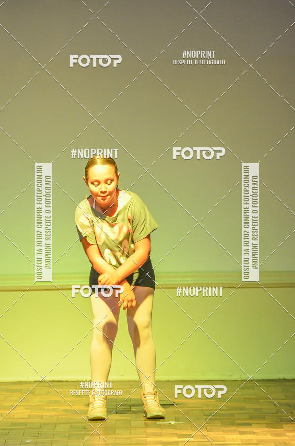 Buy your photos of the eventApresentao de dana  da Escola Uruguai na Escola Rainha do Brasil on Fotop