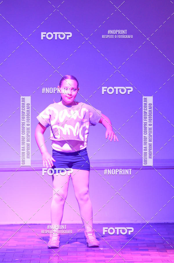 Buy your photos of the eventApresentao de dana  da Escola Uruguai na Escola Rainha do Brasil on Fotop