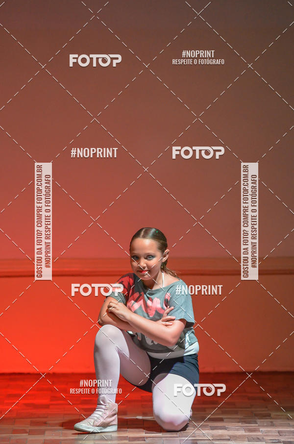 Buy your photos of the eventApresentao de dana  da Escola Uruguai na Escola Rainha do Brasil on Fotop