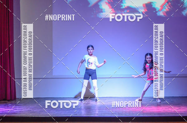 Buy your photos of the eventApresentao de dana  da Escola Uruguai na Escola Rainha do Brasil on Fotop