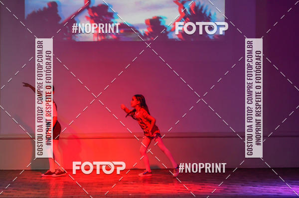 Buy your photos of the eventApresentao de dana  da Escola Uruguai na Escola Rainha do Brasil on Fotop
