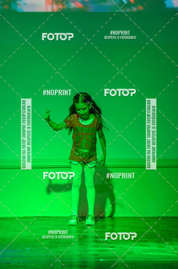 Buy your photos of the eventApresentao de dana  da Escola Uruguai na Escola Rainha do Brasil on Fotop