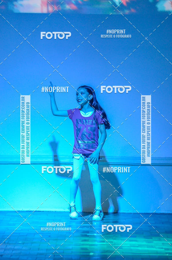 Buy your photos of the eventApresentao de dana  da Escola Uruguai na Escola Rainha do Brasil on Fotop