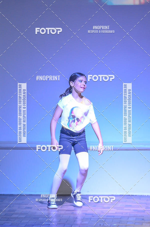 Buy your photos of the eventApresentao de dana  da Escola Uruguai na Escola Rainha do Brasil on Fotop