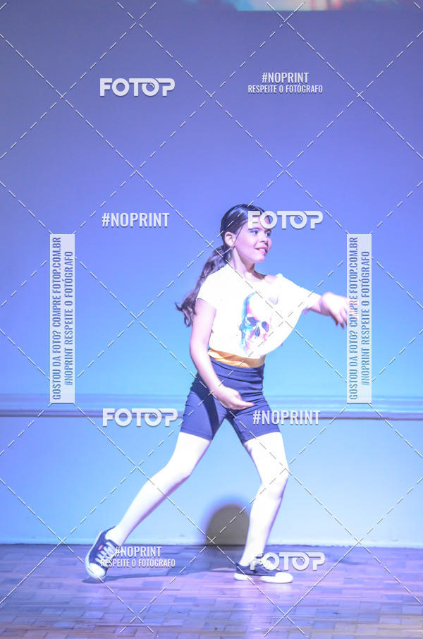 Buy your photos of the eventApresentao de dana  da Escola Uruguai na Escola Rainha do Brasil on Fotop