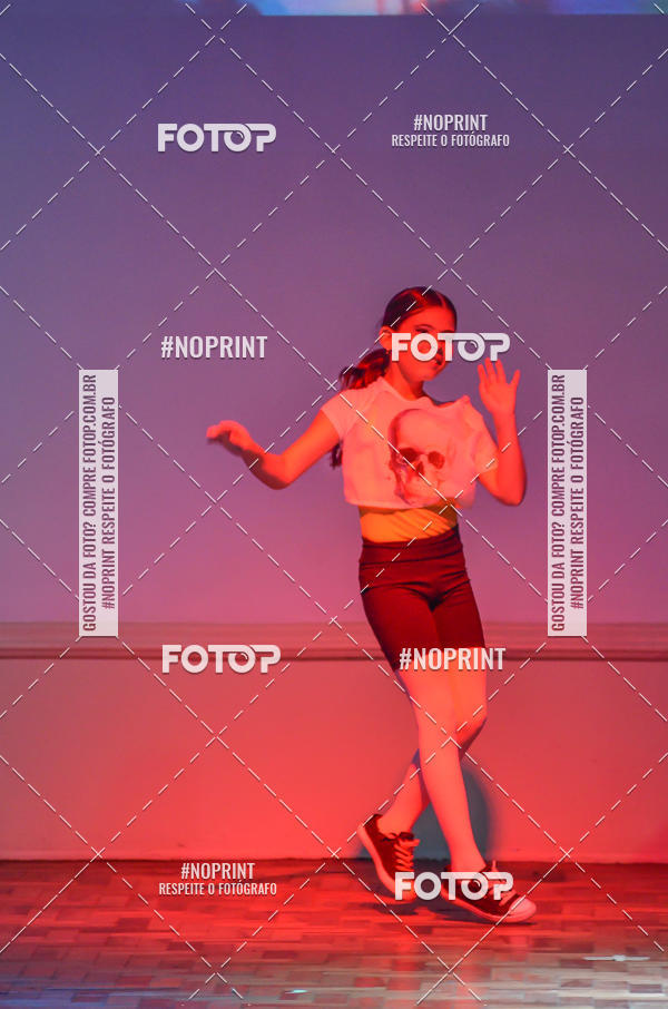 Buy your photos of the eventApresentao de dana  da Escola Uruguai na Escola Rainha do Brasil on Fotop