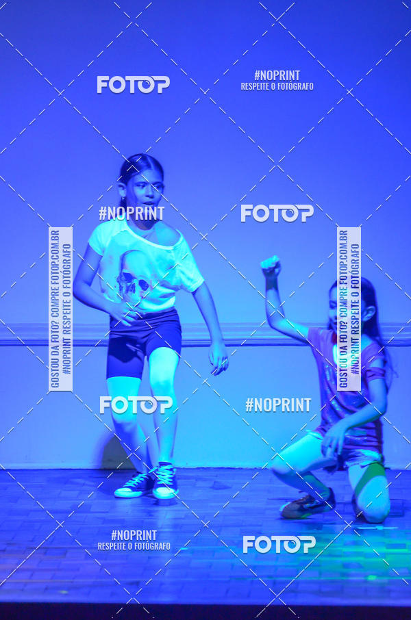 Buy your photos of the eventApresentao de dana  da Escola Uruguai na Escola Rainha do Brasil on Fotop