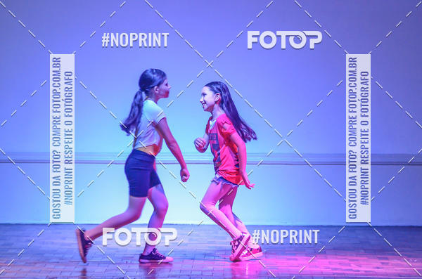 Buy your photos of the eventApresentao de dana  da Escola Uruguai na Escola Rainha do Brasil on Fotop