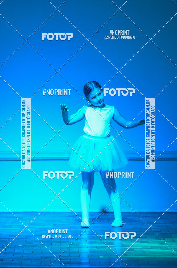 Buy your photos of the eventApresentao de dana  da Escola Uruguai na Escola Rainha do Brasil on Fotop