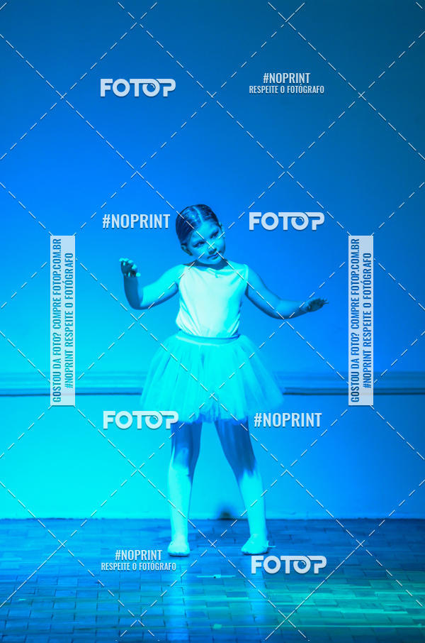 Buy your photos of the eventApresentao de dana  da Escola Uruguai na Escola Rainha do Brasil on Fotop