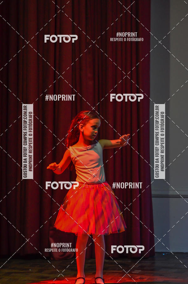 Buy your photos of the eventApresentao de dana  da Escola Uruguai na Escola Rainha do Brasil on Fotop