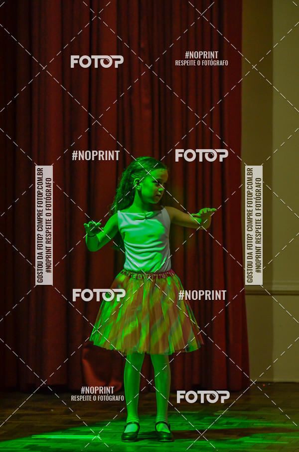 Buy your photos of the eventApresentao de dana  da Escola Uruguai na Escola Rainha do Brasil on Fotop