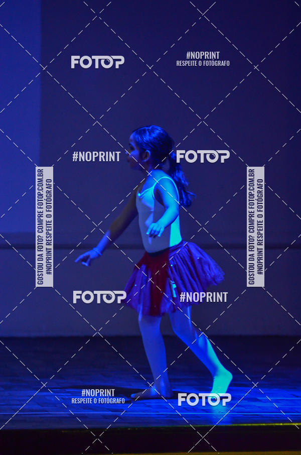 Buy your photos of the eventApresentao de dana  da Escola Uruguai na Escola Rainha do Brasil on Fotop