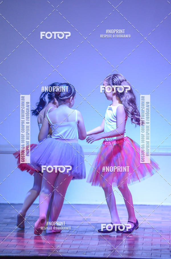 Buy your photos of the eventApresentao de dana  da Escola Uruguai na Escola Rainha do Brasil on Fotop