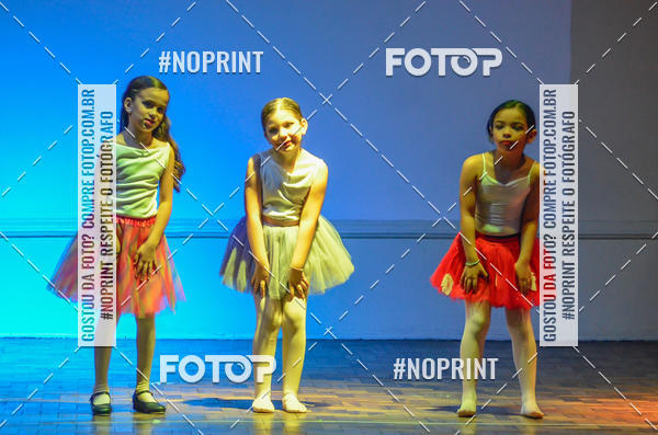 Buy your photos of the eventApresentao de dana  da Escola Uruguai na Escola Rainha do Brasil on Fotop