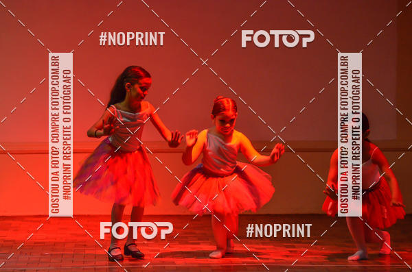 Buy your photos of the eventApresentao de dana  da Escola Uruguai na Escola Rainha do Brasil on Fotop