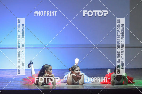 Buy your photos of the eventApresentao de dana  da Escola Uruguai na Escola Rainha do Brasil on Fotop