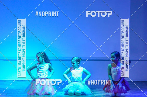 Buy your photos of the eventApresentao de dana  da Escola Uruguai na Escola Rainha do Brasil on Fotop