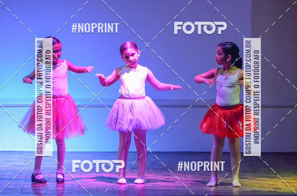 Buy your photos of the eventApresentao de dana  da Escola Uruguai na Escola Rainha do Brasil on Fotop