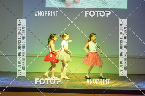 Buy your photos of the eventApresentao de dana  da Escola Uruguai na Escola Rainha do Brasil on Fotop