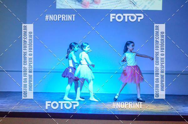 Buy your photos of the eventApresentao de dana  da Escola Uruguai na Escola Rainha do Brasil on Fotop