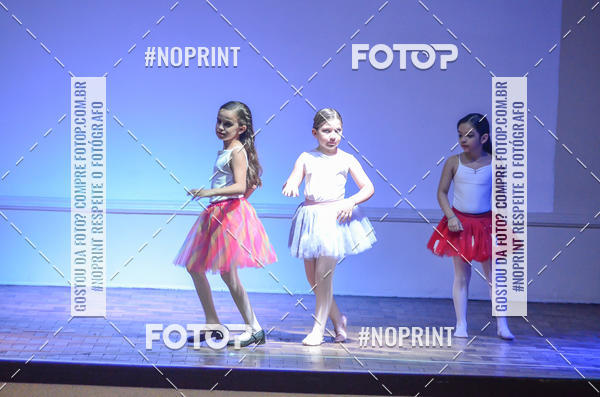 Buy your photos of the eventApresentao de dana  da Escola Uruguai na Escola Rainha do Brasil on Fotop