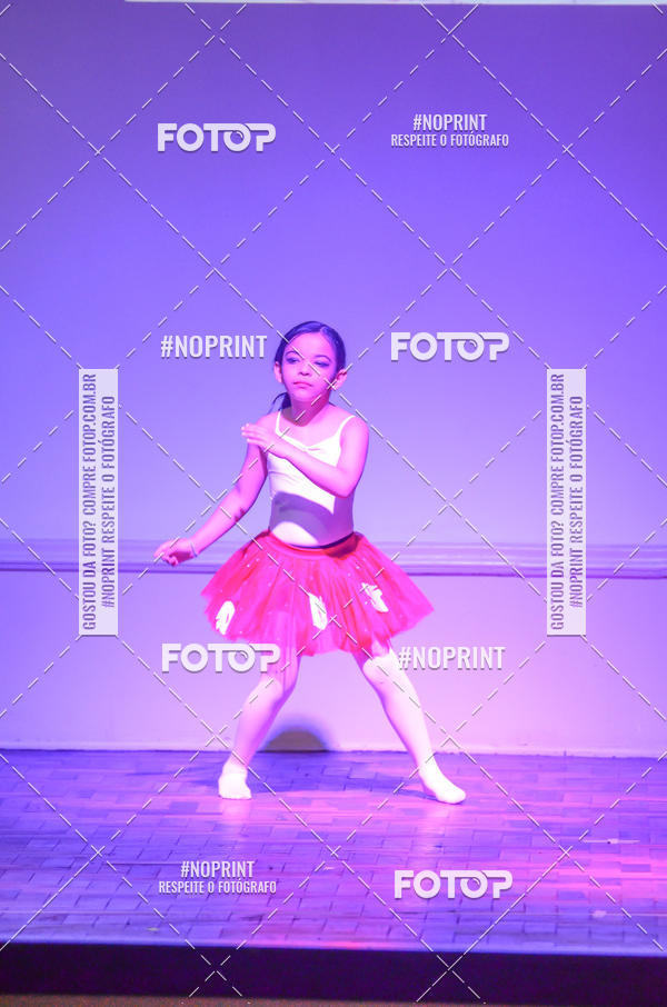 Buy your photos of the eventApresentao de dana  da Escola Uruguai na Escola Rainha do Brasil on Fotop