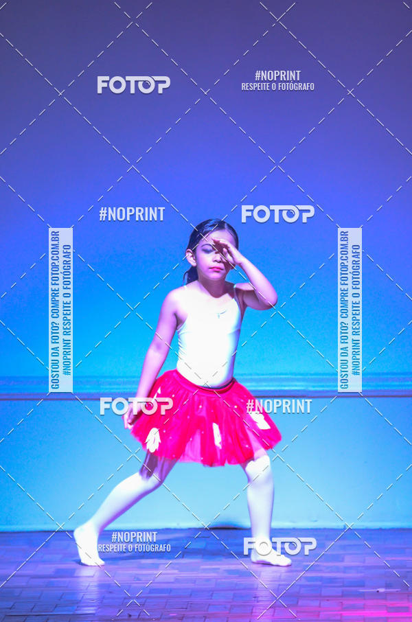 Buy your photos of the eventApresentao de dana  da Escola Uruguai na Escola Rainha do Brasil on Fotop