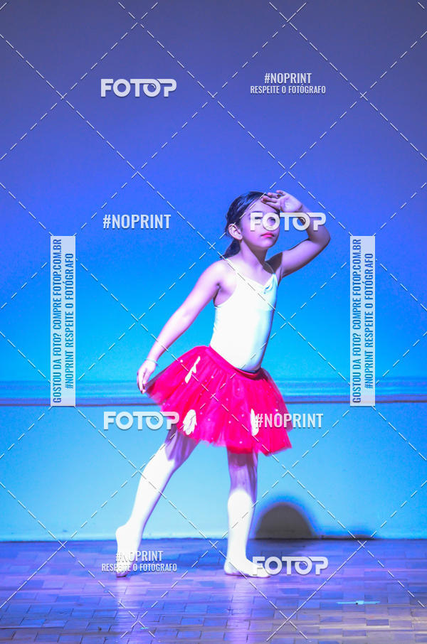 Buy your photos of the eventApresentao de dana  da Escola Uruguai na Escola Rainha do Brasil on Fotop