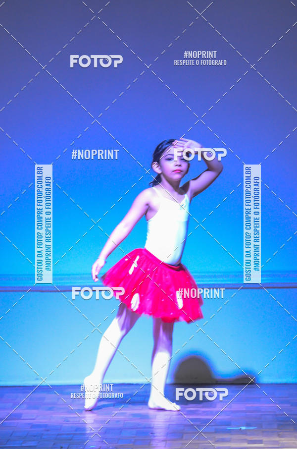 Buy your photos of the eventApresentao de dana  da Escola Uruguai na Escola Rainha do Brasil on Fotop