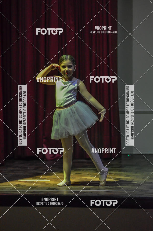 Buy your photos of the eventApresentao de dana  da Escola Uruguai na Escola Rainha do Brasil on Fotop