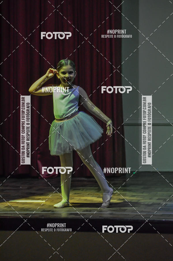 Buy your photos of the eventApresentao de dana  da Escola Uruguai na Escola Rainha do Brasil on Fotop