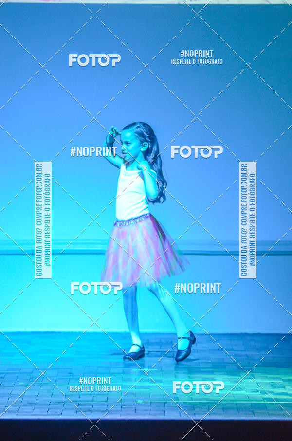 Buy your photos of the eventApresentao de dana  da Escola Uruguai na Escola Rainha do Brasil on Fotop