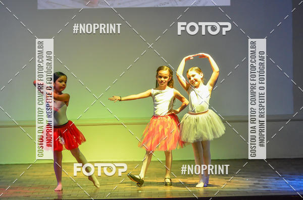 Buy your photos of the eventApresentao de dana  da Escola Uruguai na Escola Rainha do Brasil on Fotop