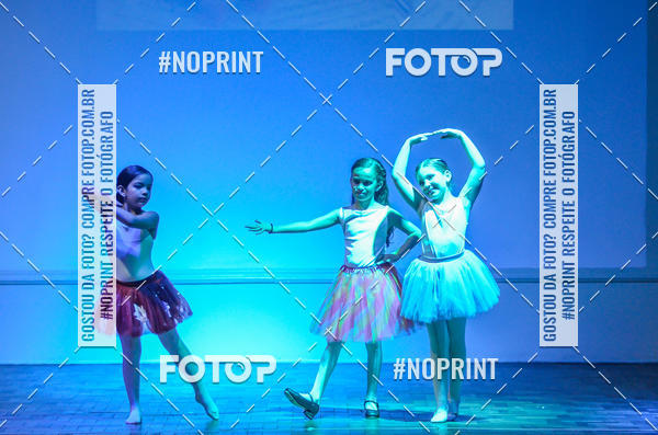 Buy your photos of the eventApresentao de dana  da Escola Uruguai na Escola Rainha do Brasil on Fotop