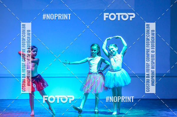 Buy your photos of the eventApresentao de dana  da Escola Uruguai na Escola Rainha do Brasil on Fotop